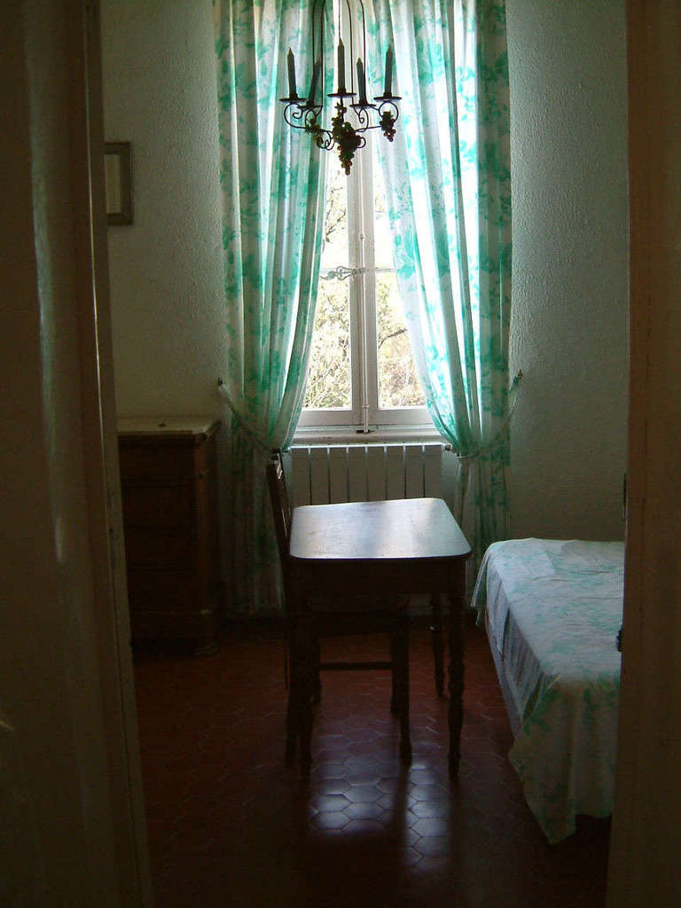 chambre_bout_vue_montagne.JPG